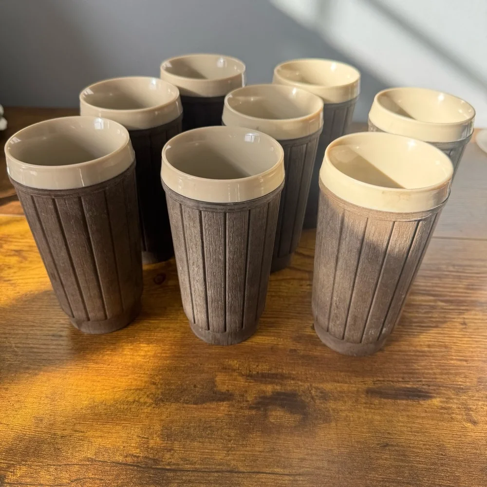 Rubbermaid 2480 Woodgrain Barrel Tumblers Set of 8‎ Vintage Plastic Cups USA